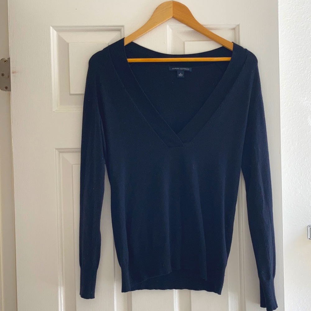 Black Banana Republic Sweater
